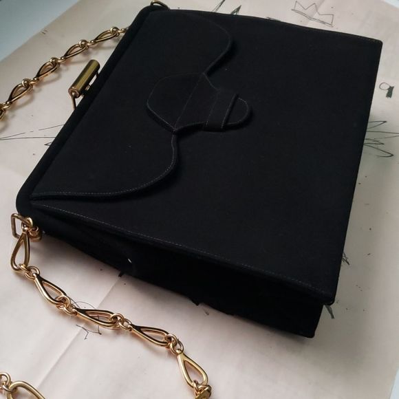 vintage velvet finish chain handbag - Picture 7 of 12